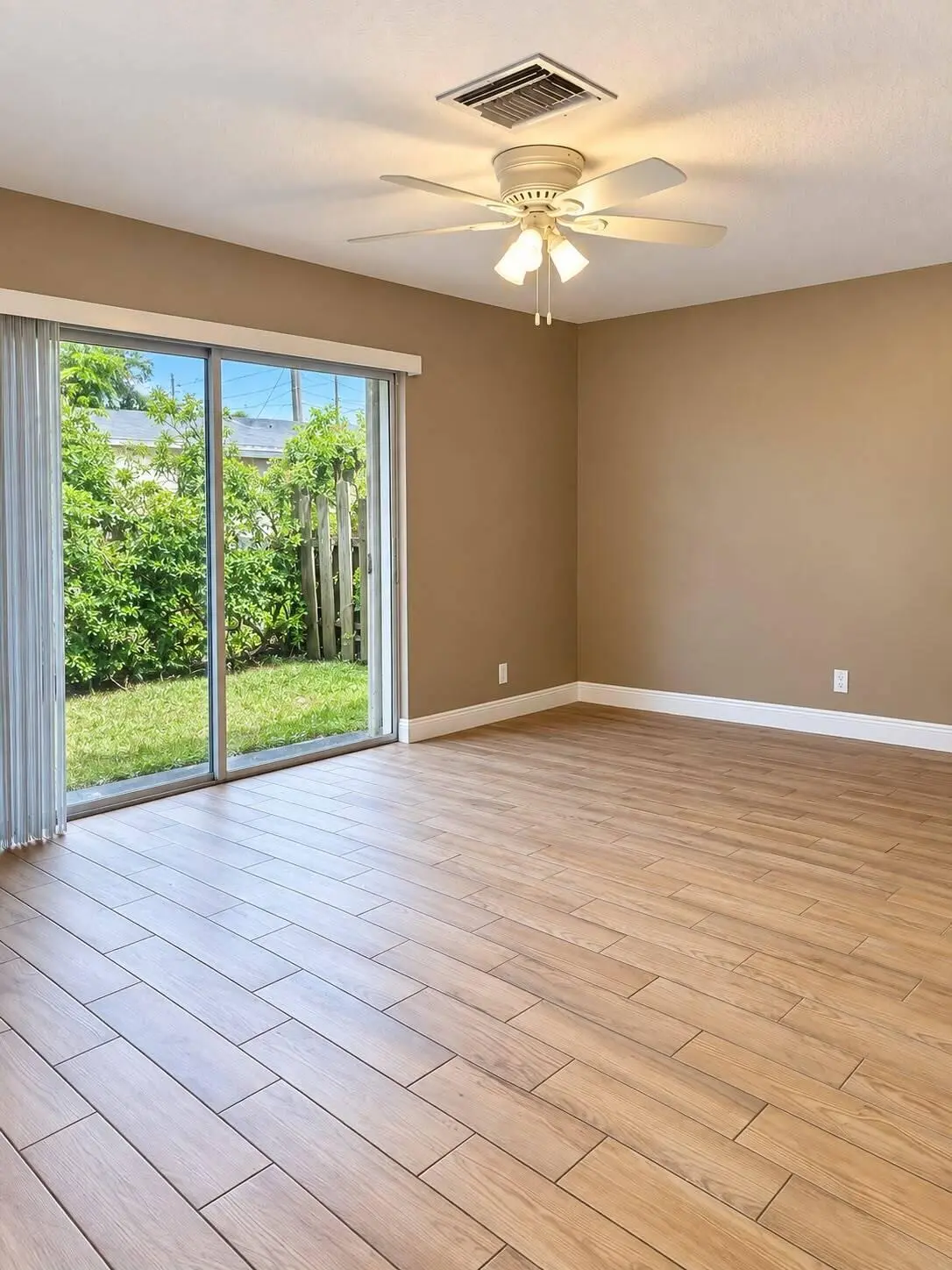 Living room at 171 SE 3RD Street B, Deerfield Beach