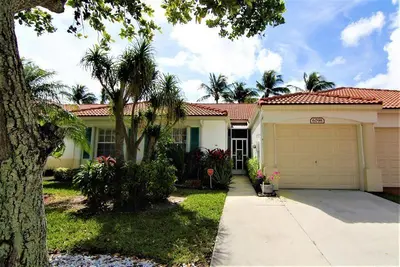 6098 Lake Hibiscus Drive, Delray Beach – Villa for rent