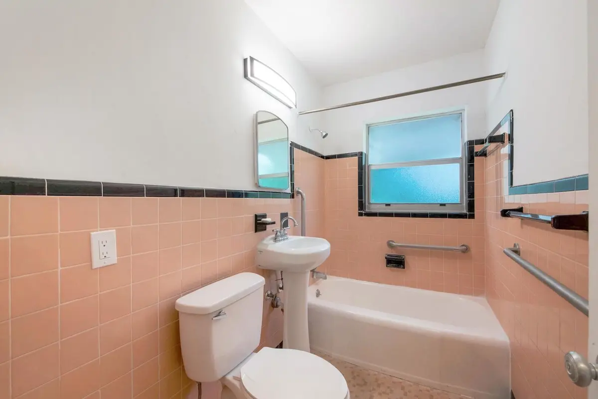 Bathroom at 2219 W PINERIDGE Court, Delray Beach