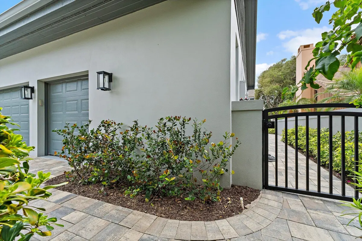 Front Gate Entry at 12200 SE BIRKDALE Run, Jupiter