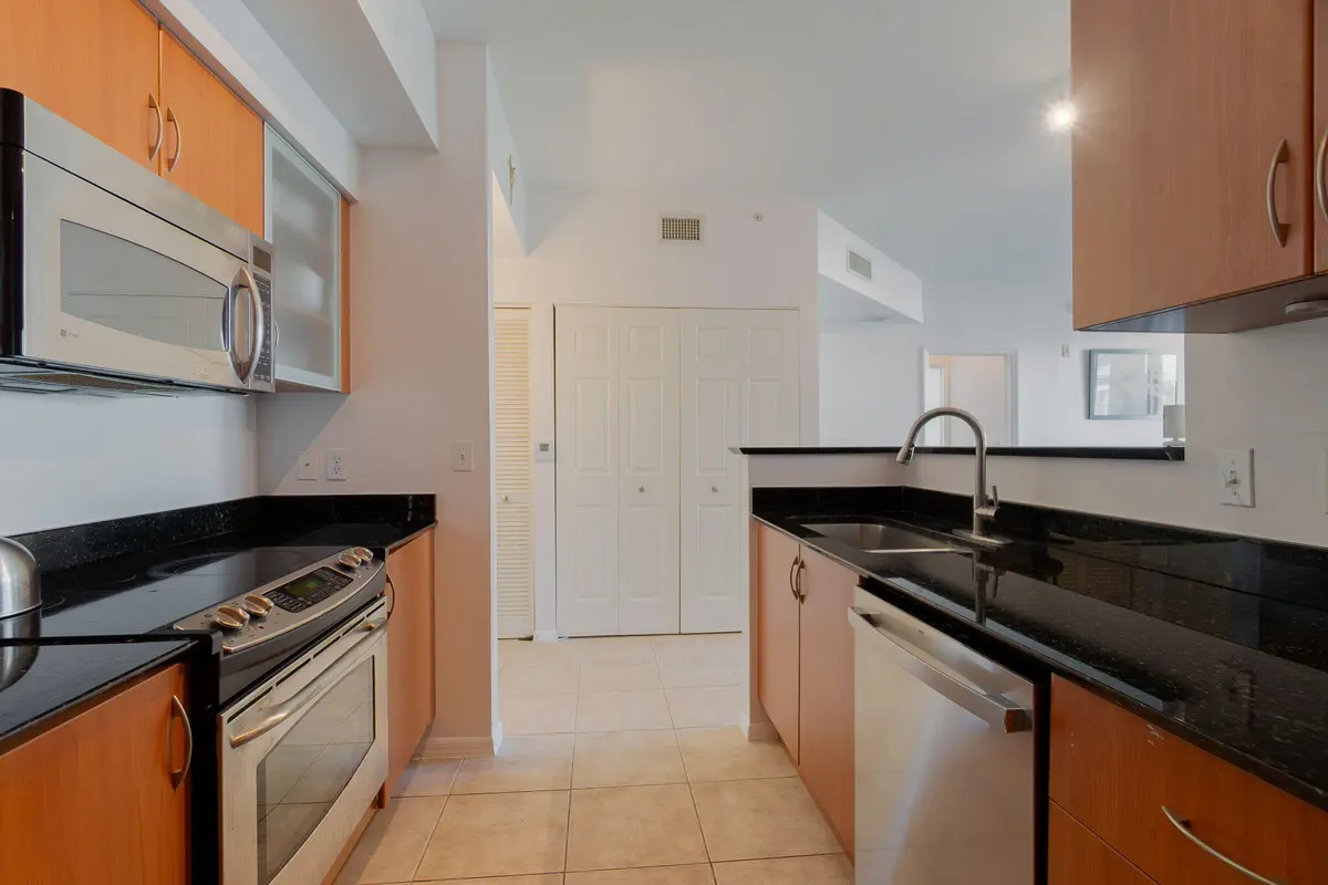 20260220055136036659000000-o at 804 E WINDWARD Way 621, Lantana