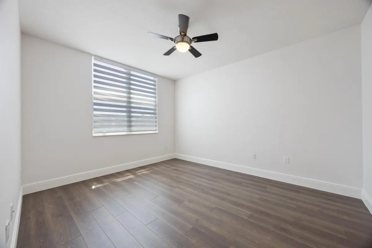 1920x1280_100_1784632941339_178459342167 at 804 E WINDWARD Way 621, Lantana