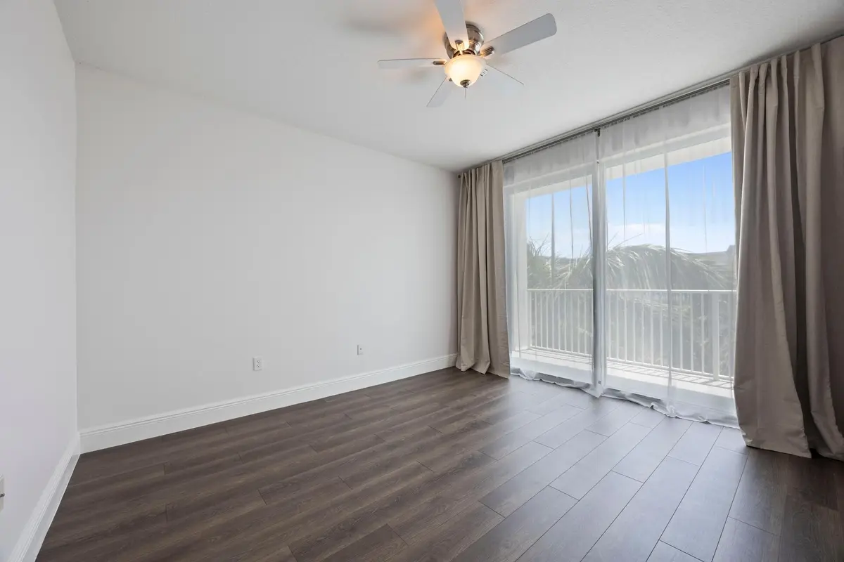 1920x1280_100_1784632941829_178459345324 at 804 E WINDWARD Way 621, Lantana