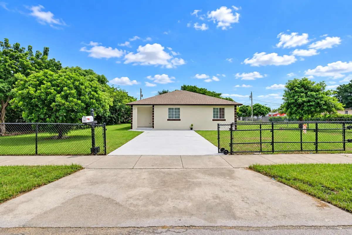 Front at 105 NW 5TH Avenue, Homestead