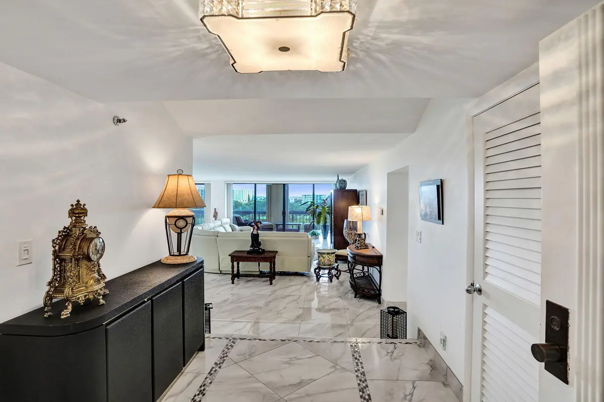 1900 CONSULATE Place 604, West Palm Beach, FL – photo 3