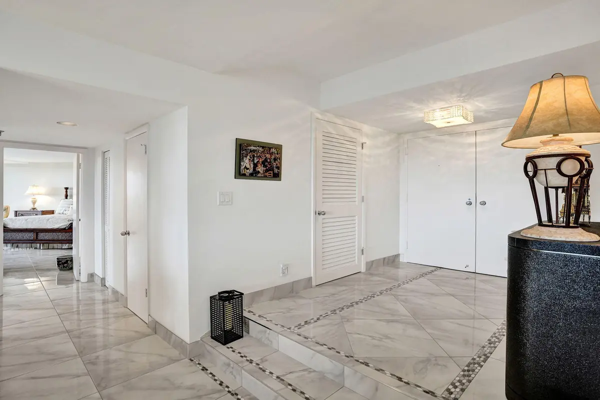 1900 CONSULATE Place 604, West Palm Beach, FL – photo 8