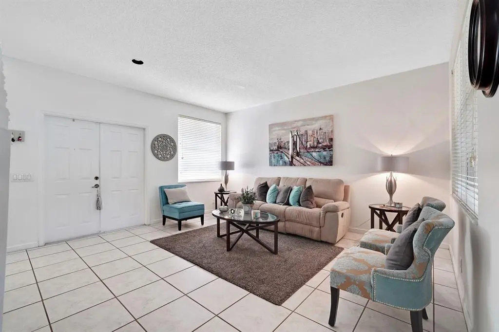 IMG_7374 at 1457 BANYAN Way, Weston