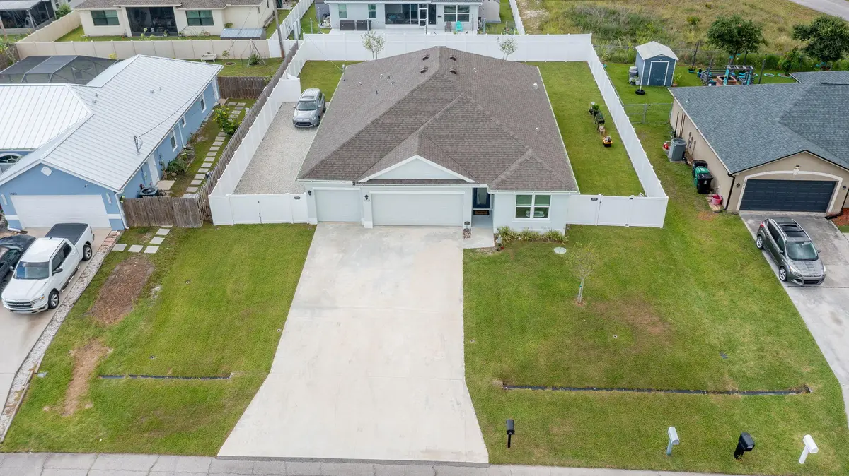 Front at 1912 SW FANFARE Street, Port St. Lucie