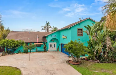 1271 NE SUNRISE Terrace, Jensen Beach – Single Family Residence for sale
