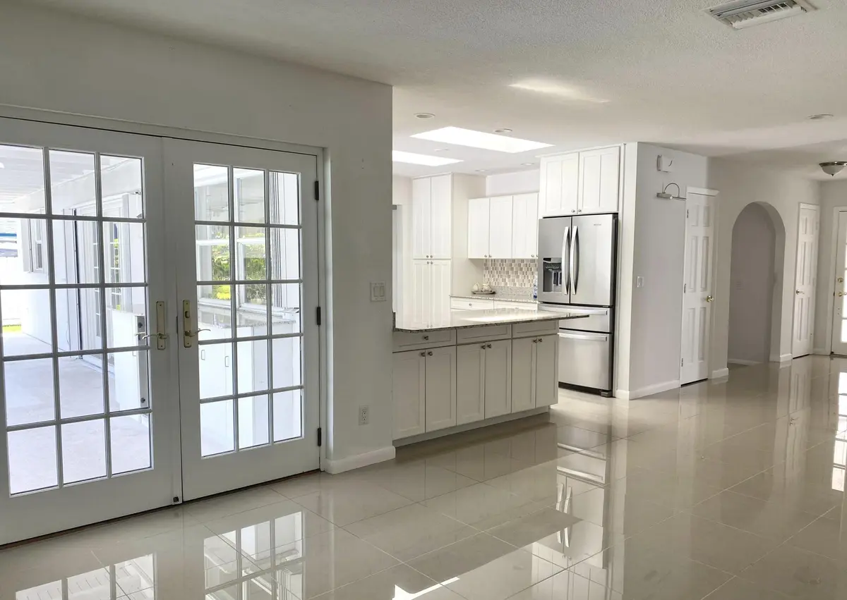 Family and Kitchen at 2327 WINDSOR Road, Palm Beach Gardens