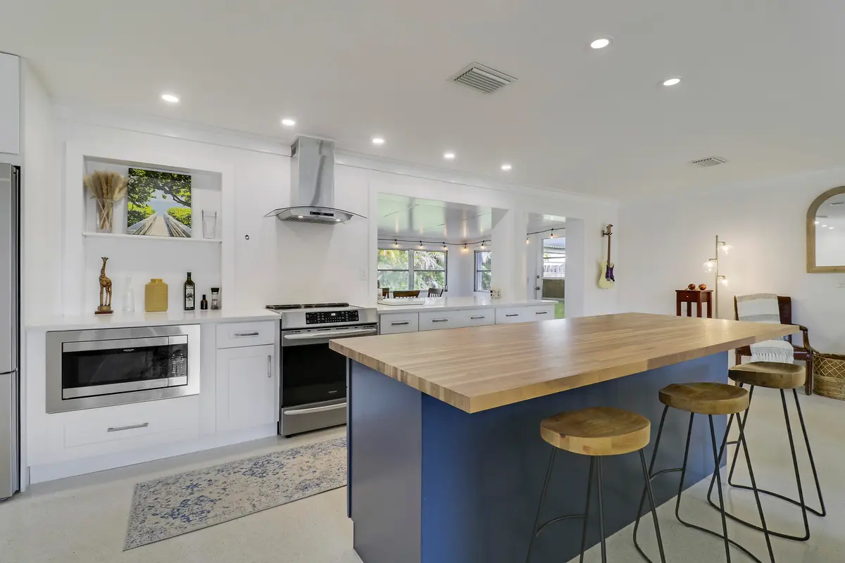 Kitchen at 1518 Summer Avenue, Jupiter