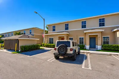 497 NE 4th Street, Florida City – Townhouse for sale