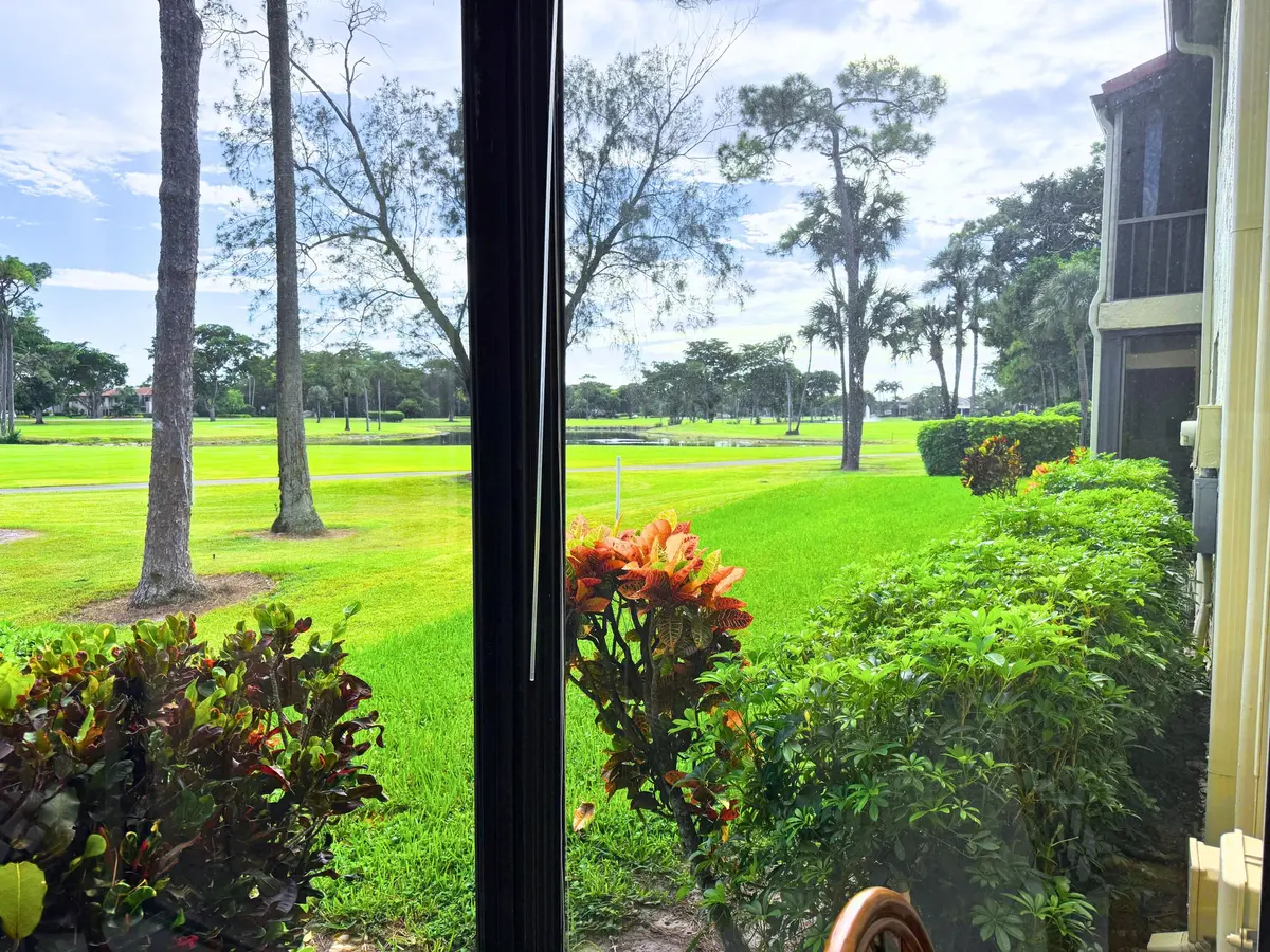 8410 Casa Del Lago E 35 at 8410 CASA DEL LAGO E, Boca Raton