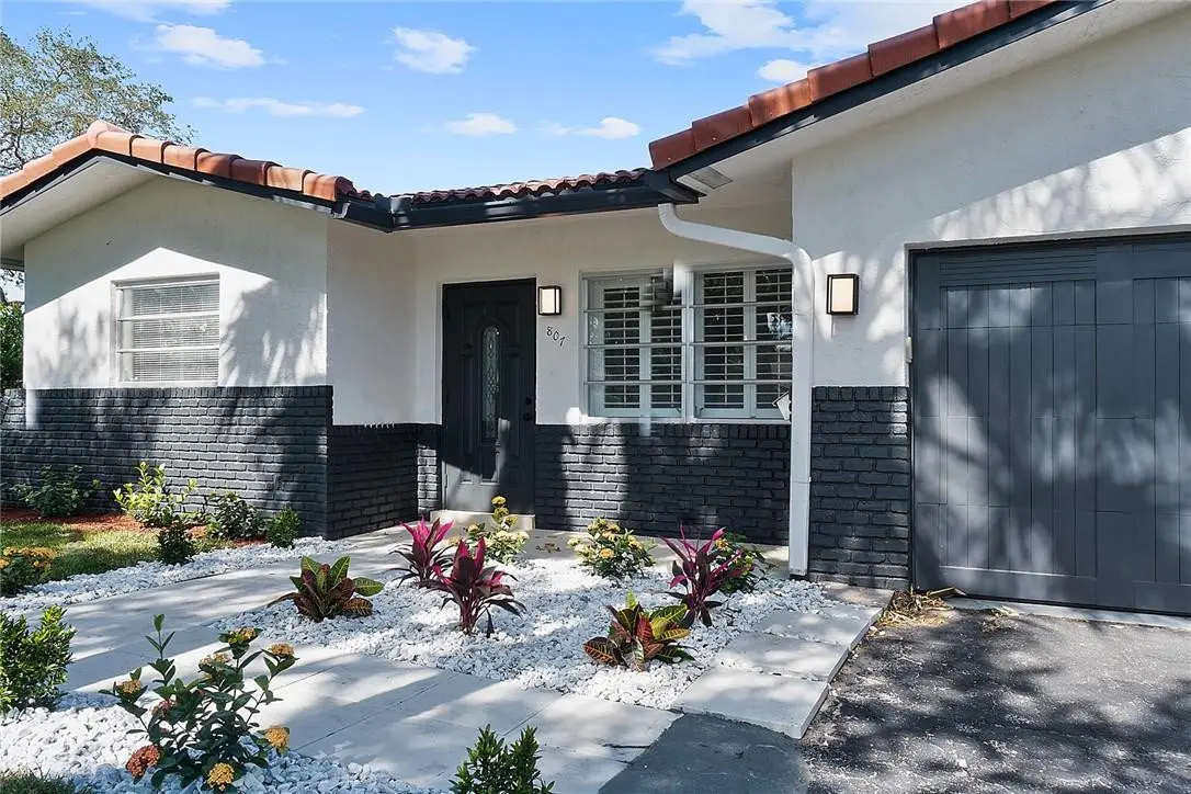 Photo 3 at 807 NW 7TH Street, Boca Raton