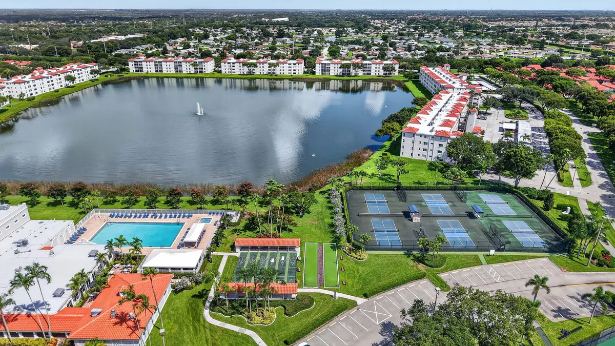 Huntington Pointe at 6269 Pointe Regal Circle 307, Delray Beach