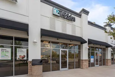 Salon/Barbershop for Sale in Kissimmee
