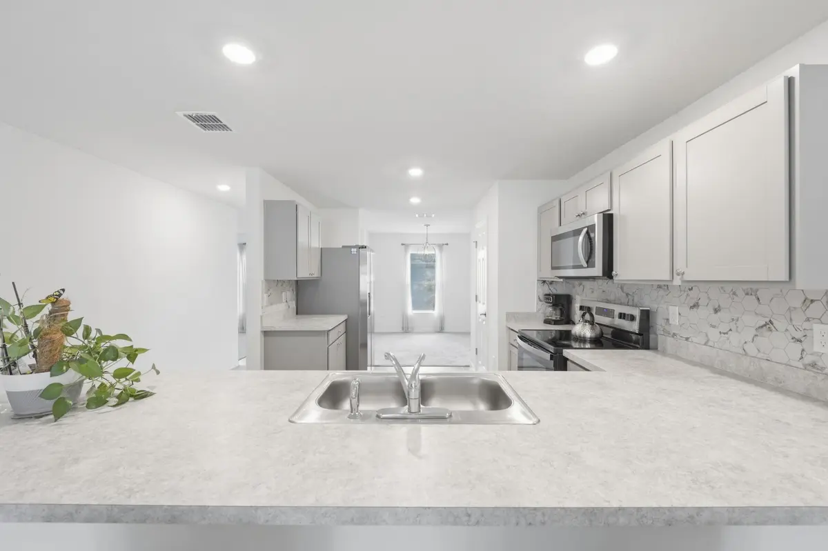 018__dsc0319 at 684 SE CRESCENT Avenue, Port St. Lucie