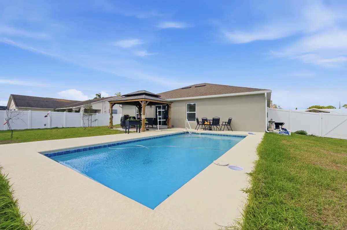 044__dsc0426 at 684 SE CRESCENT Avenue, Port St. Lucie