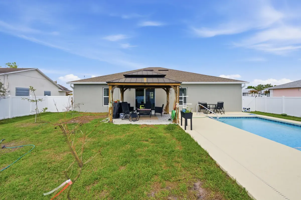 042__dsc0411 at 684 SE CRESCENT Avenue, Port St. Lucie