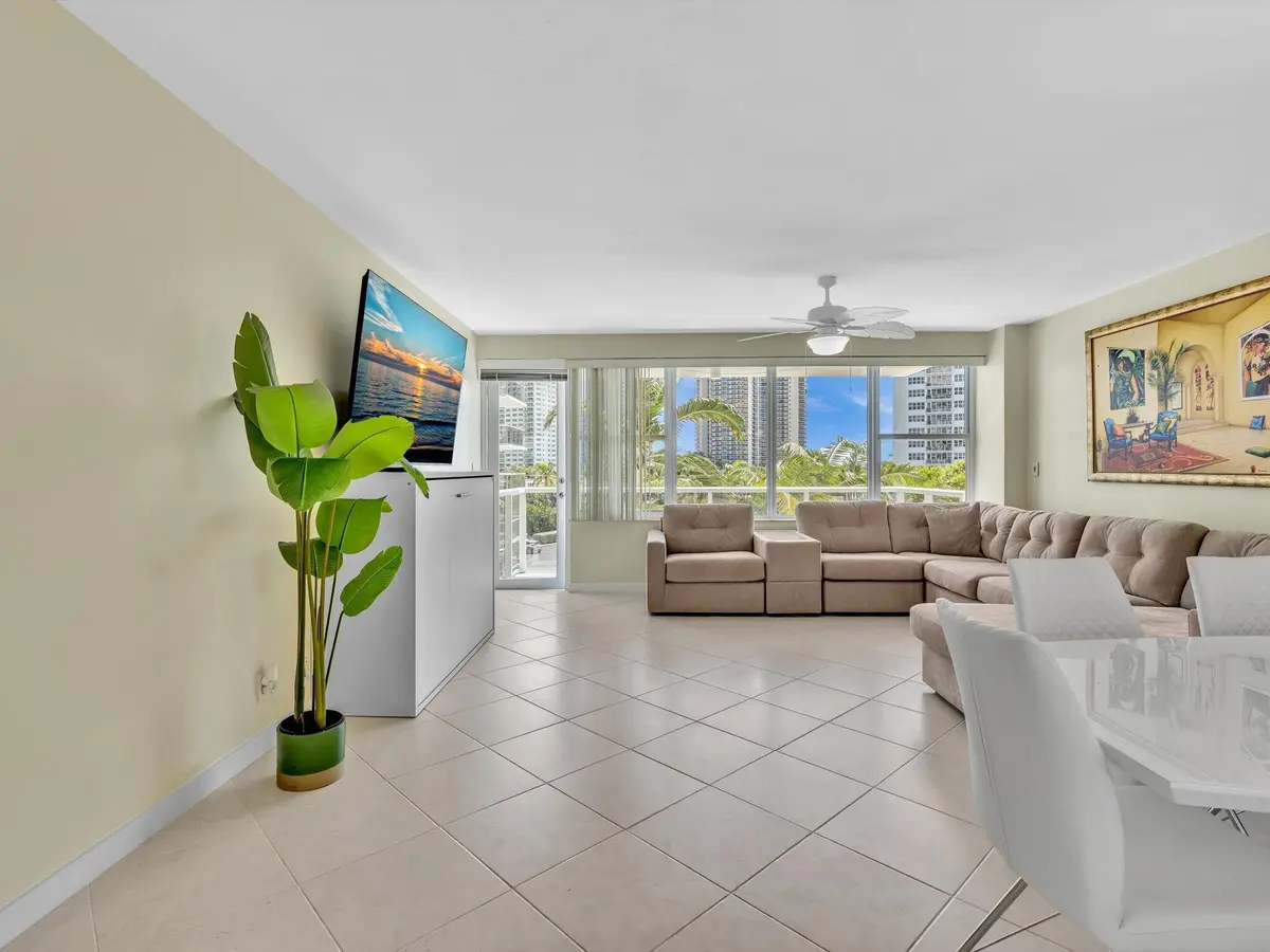 04-FPP00011 at 3300 NE 36th Street 420, Fort Lauderdale