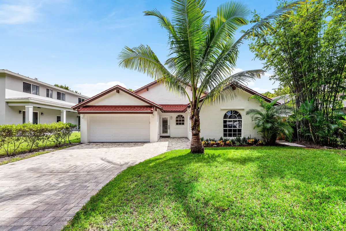 001-3145WestQuaysideDrive-Hollywood-FL-3 at 3145 W Quayside Drive, Cooper City