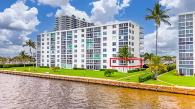301 LAKE SHORE Drive 201, Lake Park – Condominium for sale