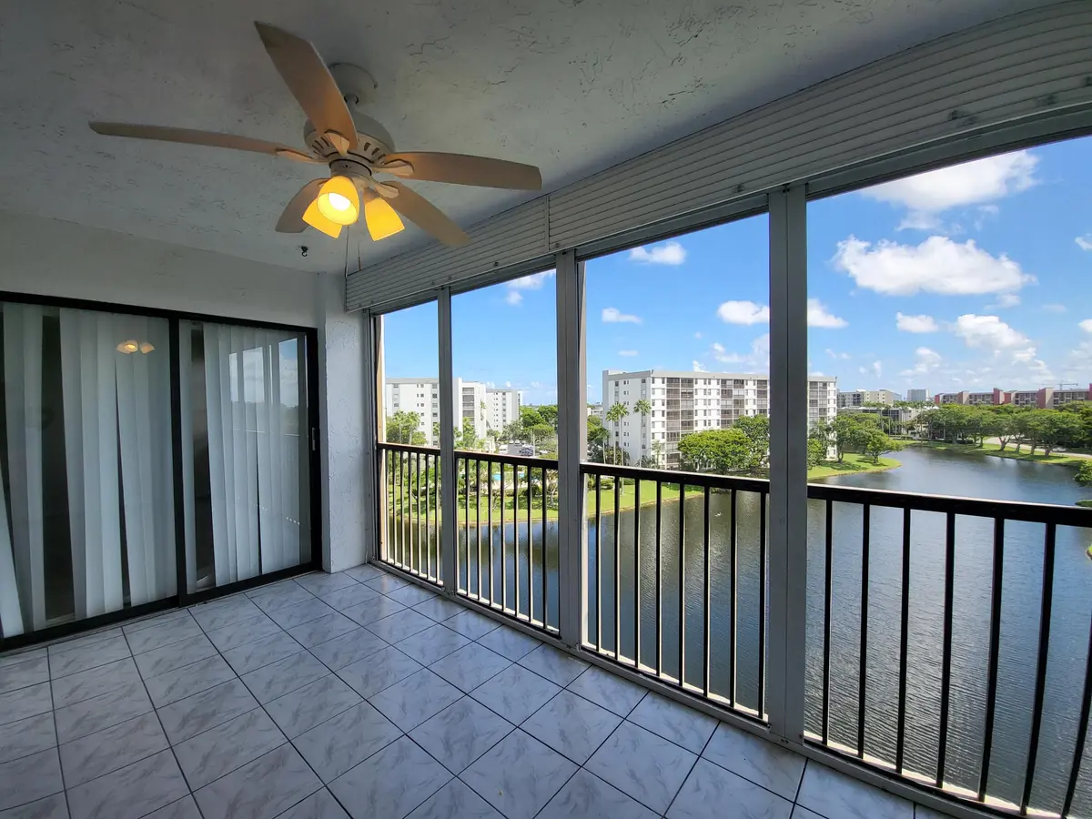 2232 N CYPRESS BEND Drive 707, Pompano Beach, FL – photo 2