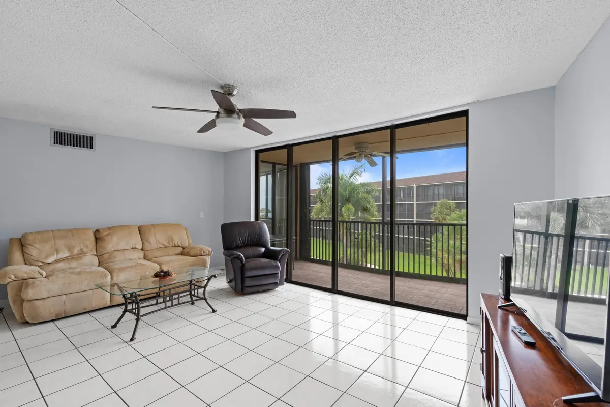 DSC01235.jpg-SMALL at 2424 N Federal Highway 305, Boynton Beach
