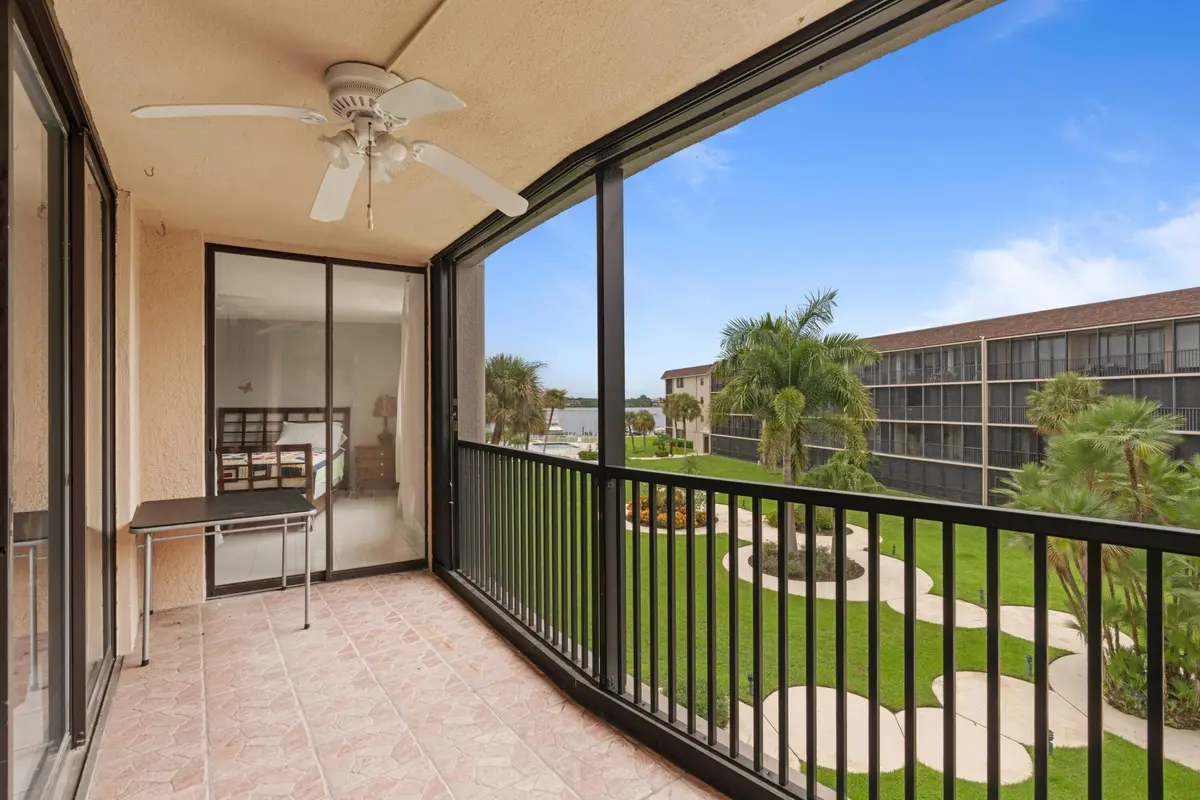 DSC01255.jpg-SMALL at 2424 N Federal Highway 305, Boynton Beach