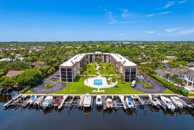 2424 N Federal Highway 305, Boynton Beach – Condominium for rent