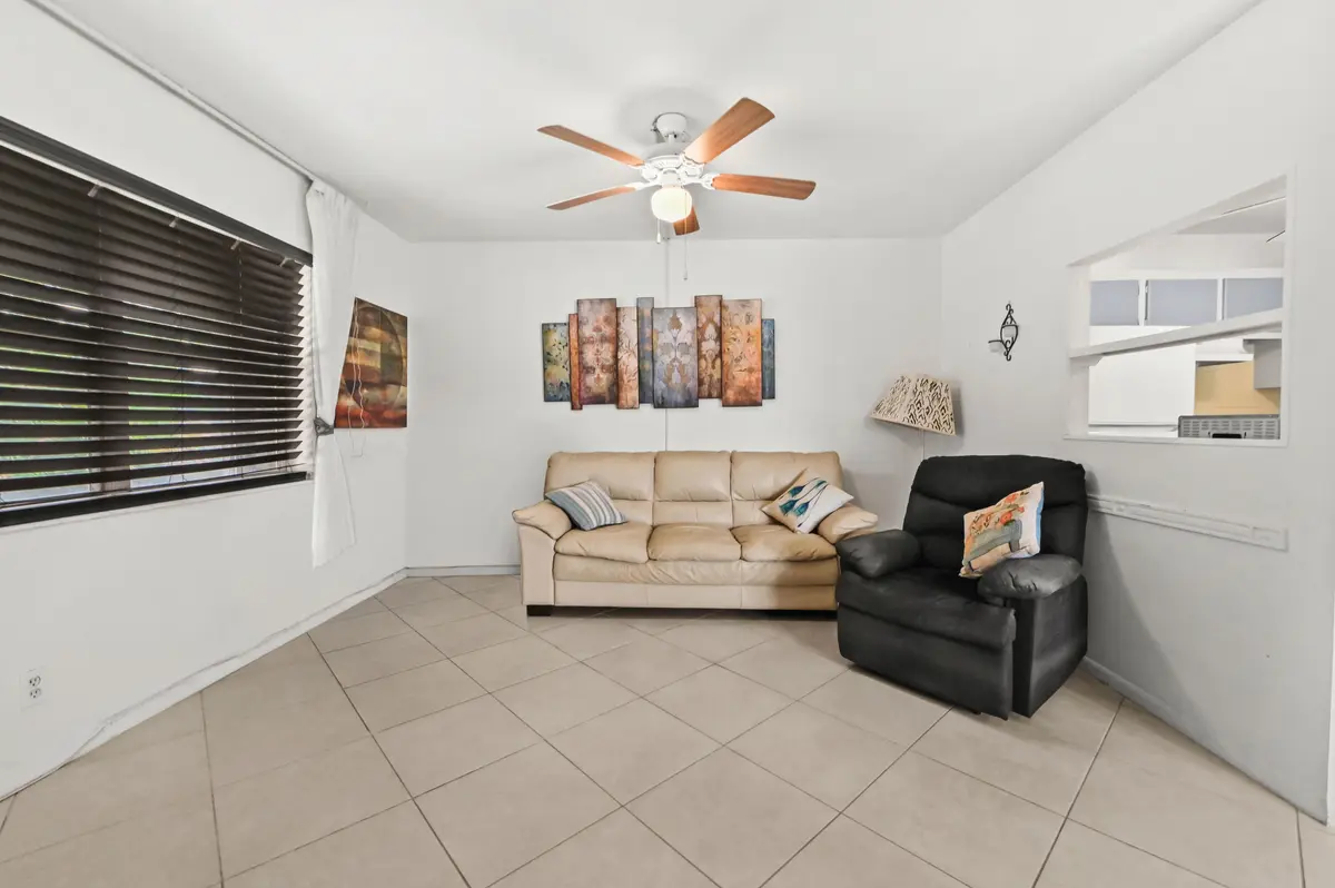 06 Living room 03 at 305 Norwich M, West Palm Beach