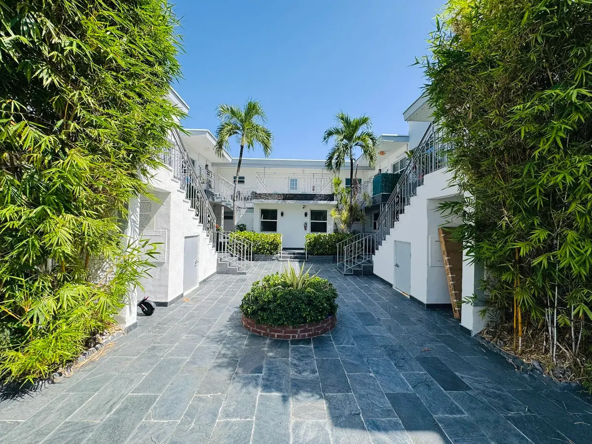 IMG_6821 at 935 8TH Street 18, Miami Beach