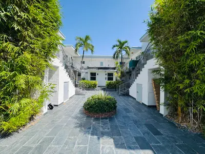 935 8TH Street 18, Miami Beach – Apartment for rent