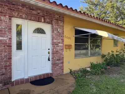 5691 SW 1st Street, Plantation – Single Family Residence for rent