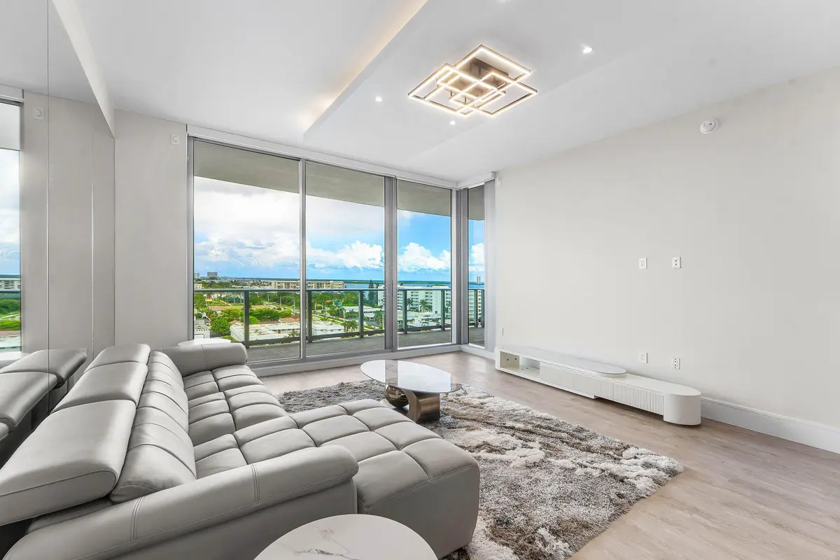 Water View at 220 Lake Shore Drive 917, Lake Park