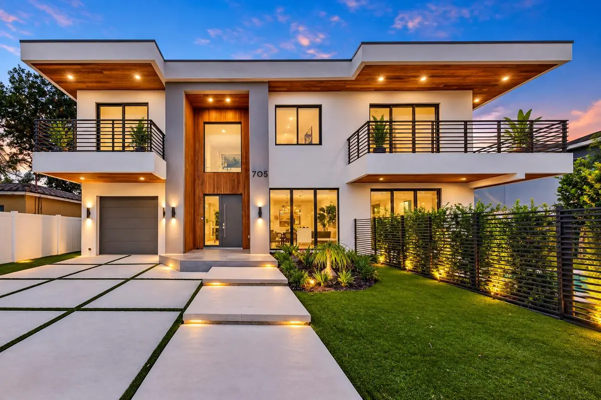 front of house 2 at 705 SW 8TH Terrace, Fort Lauderdale
