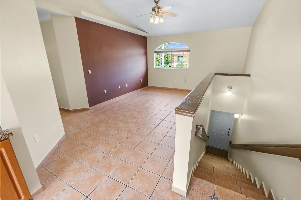 DSC00192 at 7520 W 20TH Avenue 206, Hialeah