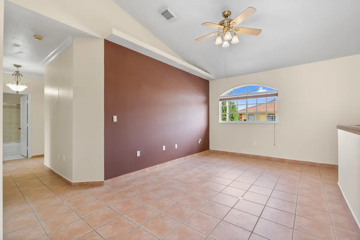 DSC00195 at 7520 W 20TH Avenue 206, Hialeah