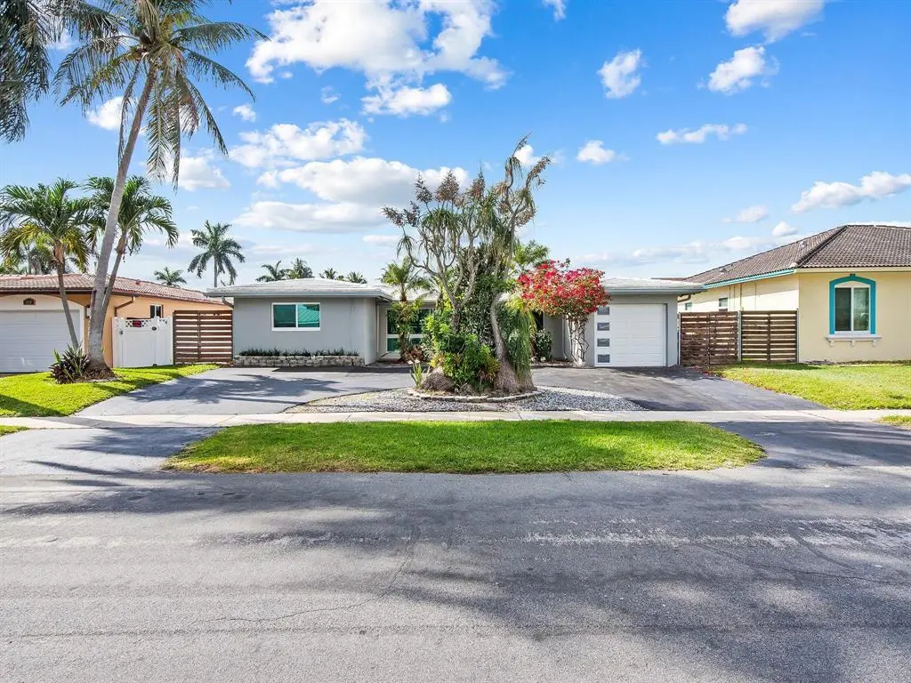 GetMedia (2) at 300 SE 10TH Street, Pompano Beach