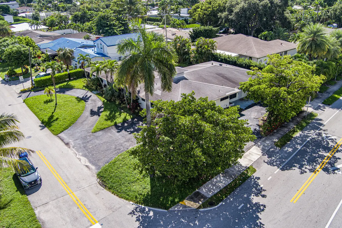 2908-17 at 2908 Middle River Drive, Fort Lauderdale