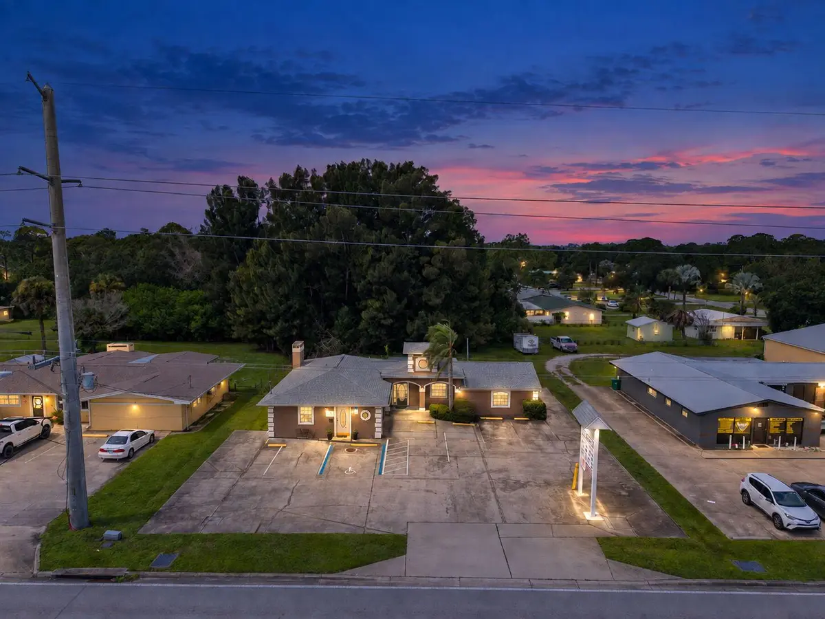 1-web-or-mls-32C99F76-11FF-4DD4-B12F-818 at 1542 S WICKHAM Road B, Melbourne