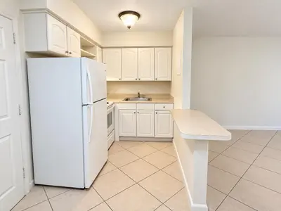 1960 NE 48 Street 11, Pompano Beach – Apartment for rent