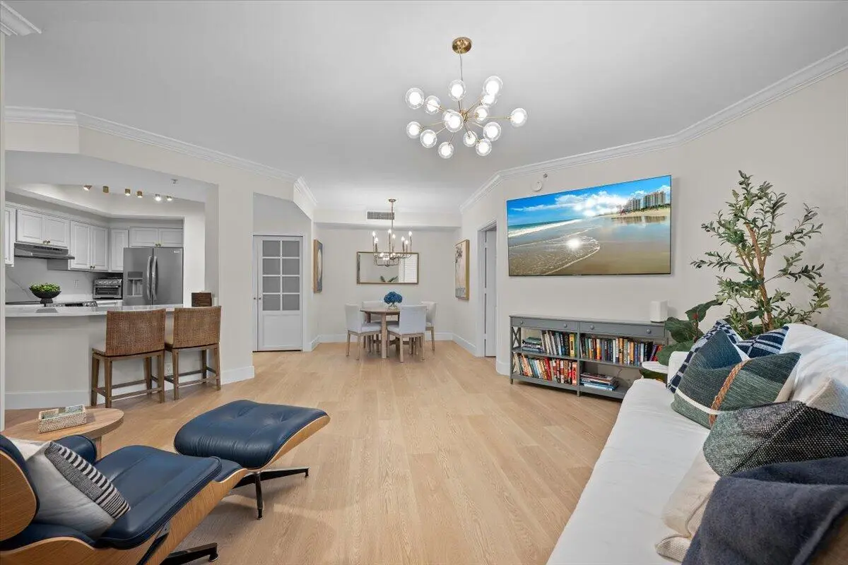 12-LUX_2588.jpg1 at 720 S Sapodilla Avenue 204, West Palm Beach