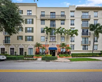 720 S Sapodilla Avenue 204, West Palm Beach – Condominium for sale