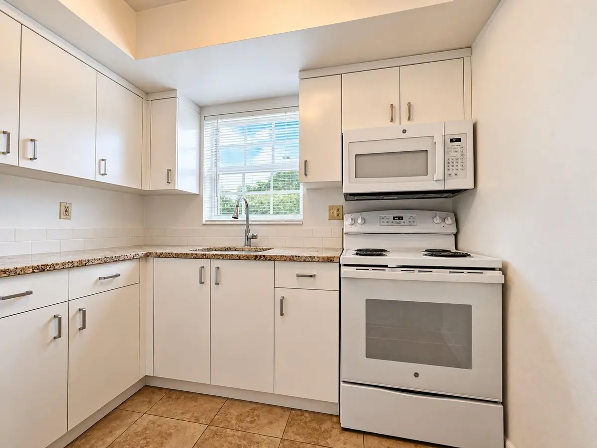 Updated Kitchen Additional View at 2920 CROSLEY Drive E, West Palm Beach