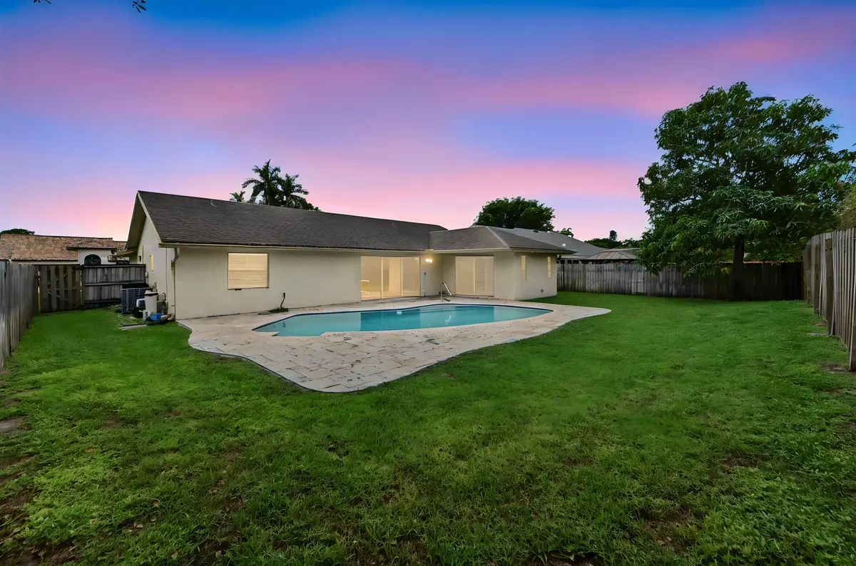33-backyard-01_TW at 9585 Lancaster Place, Boca Raton