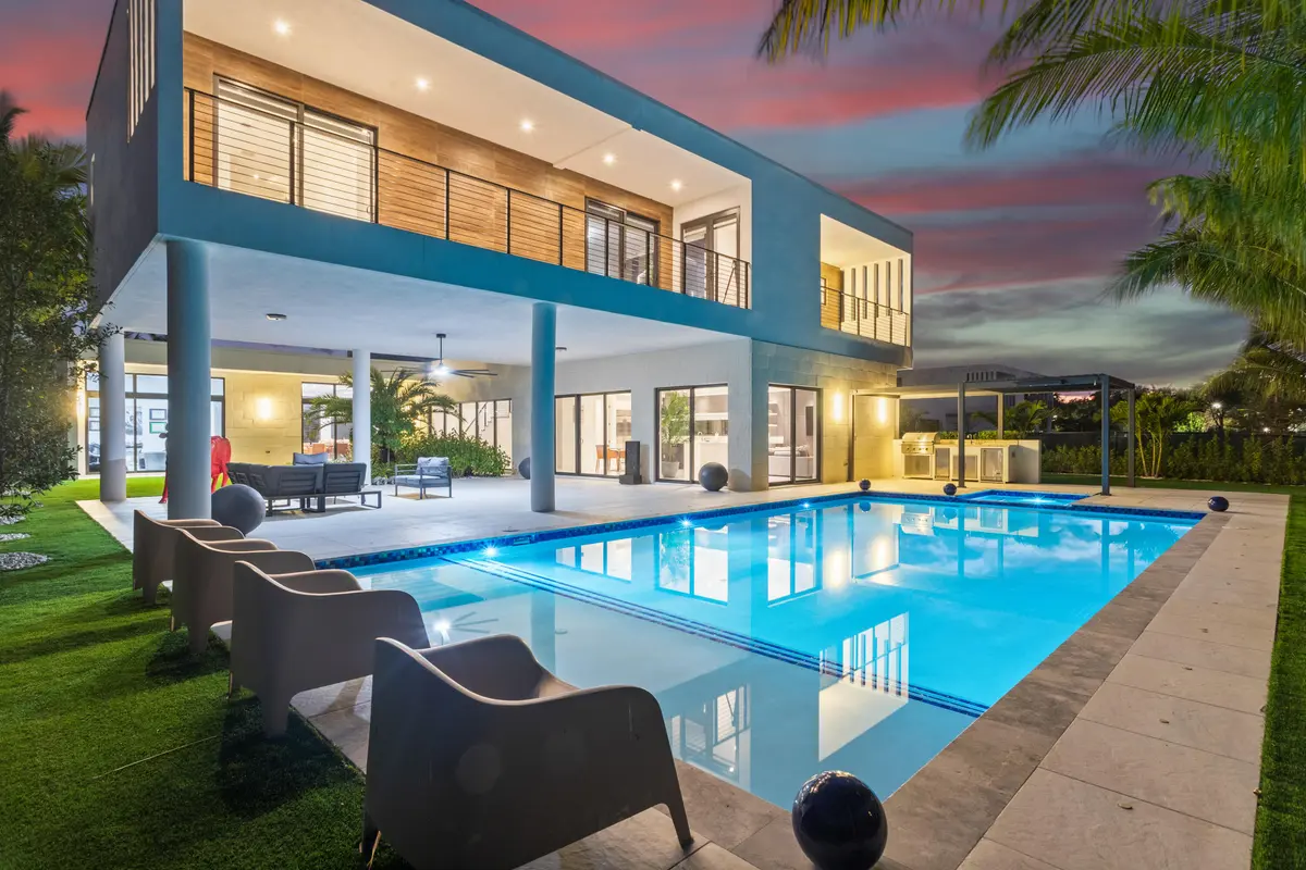G87A9164 at 16773 Botaniko Drive, Weston
