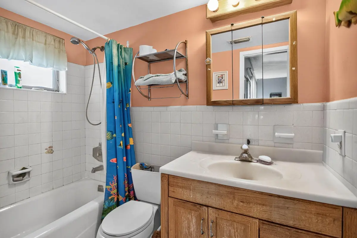 Bathroom at 2050 NE 39th Street W109, Lighthouse Point