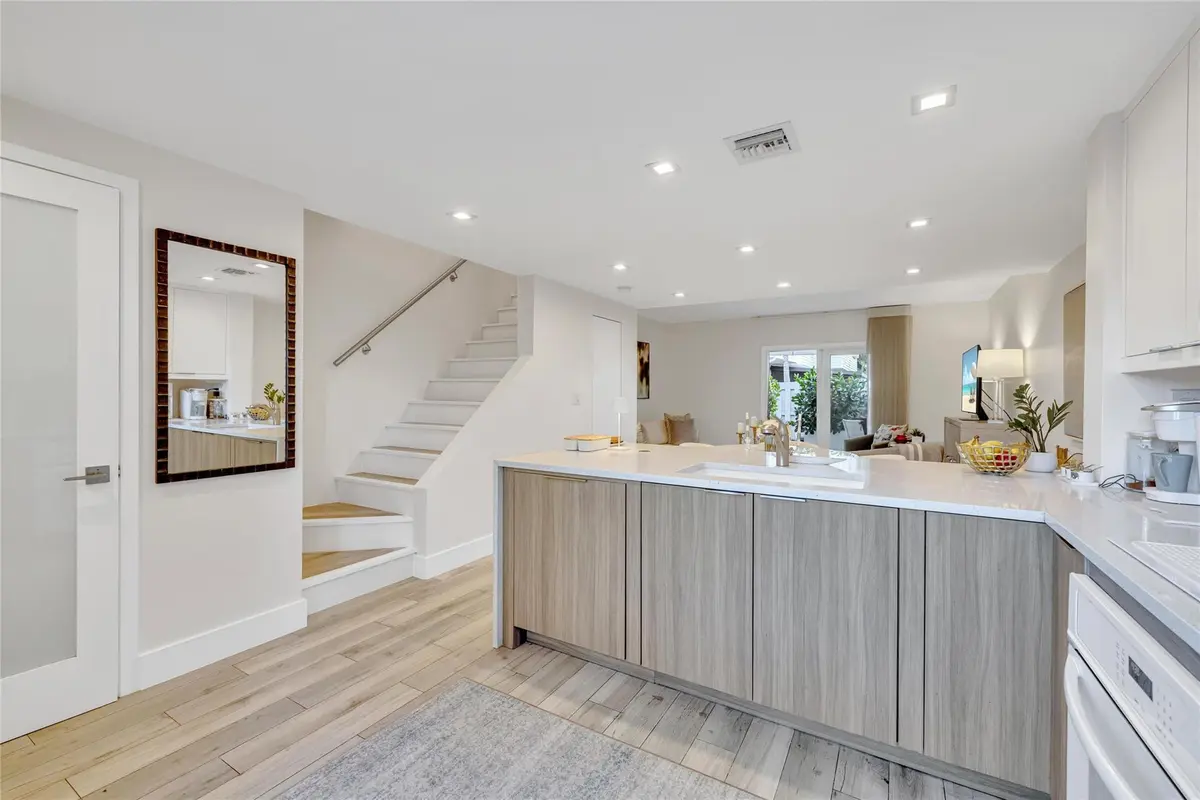 Photo 7 at 1991 NE 15th Avenue, Fort Lauderdale