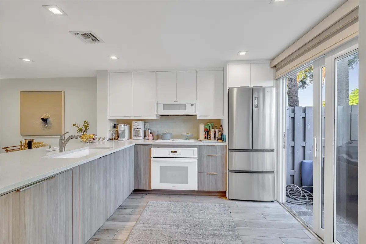 Photo 8 at 1991 NE 15th Avenue, Fort Lauderdale